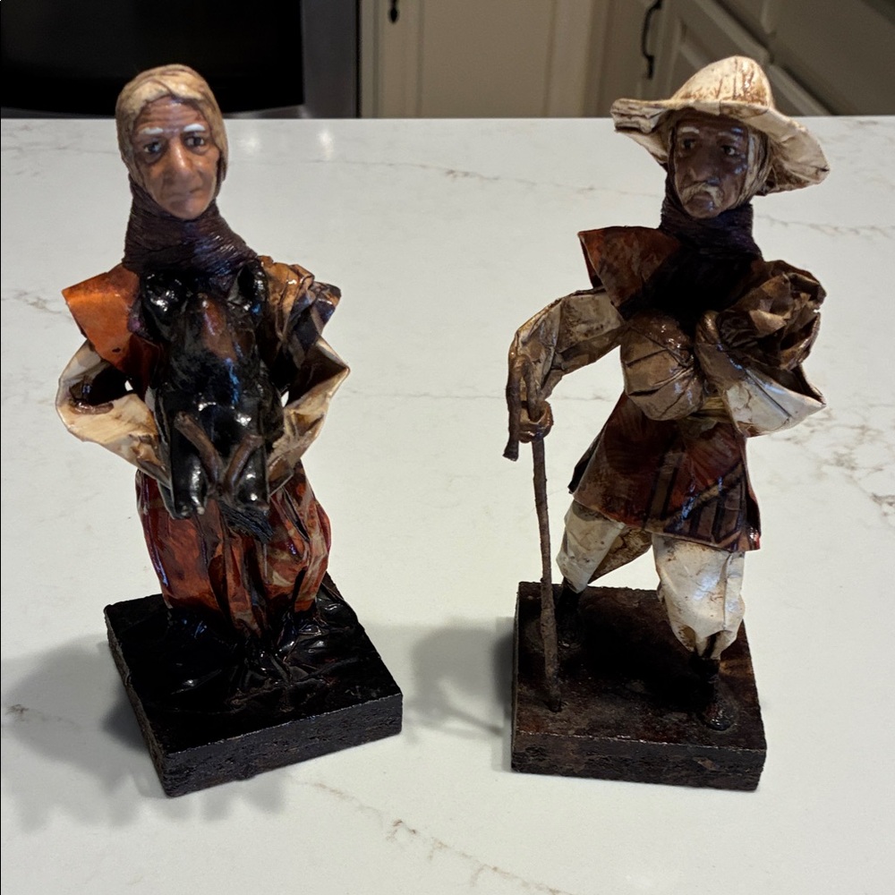 Vintage Mexican Folk Art Paper Mache Couple